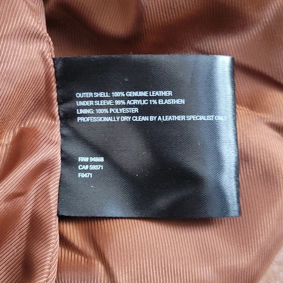 Beautiful Bernardo Genuine Leather Jacket - Picture 6 of 7